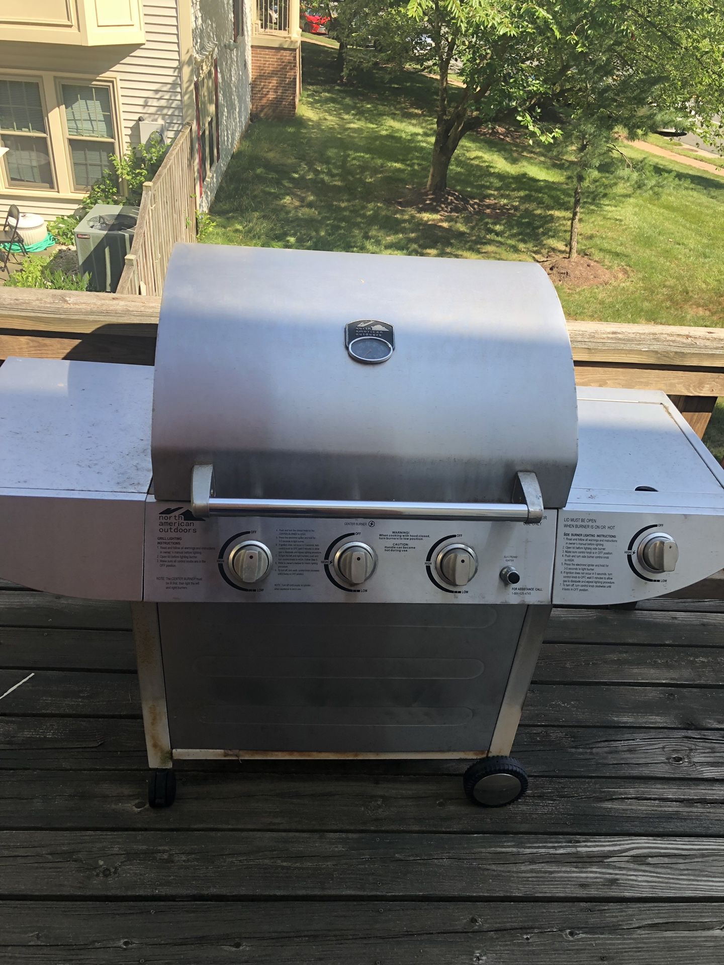 North American Outdoors Gas Grill with Side Burner