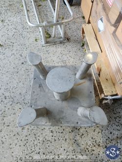 CU2378-007 Stainless On-Deck Bollard