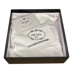 Prada Belt 🔌