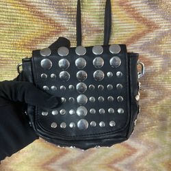 Stud Purse 