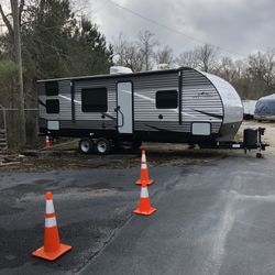 2019 East West 27ft Camper.Used Only 9 Times.