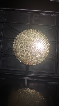 Gold cake circles