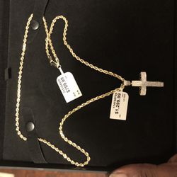 Universal Cross An Chain Necklace 