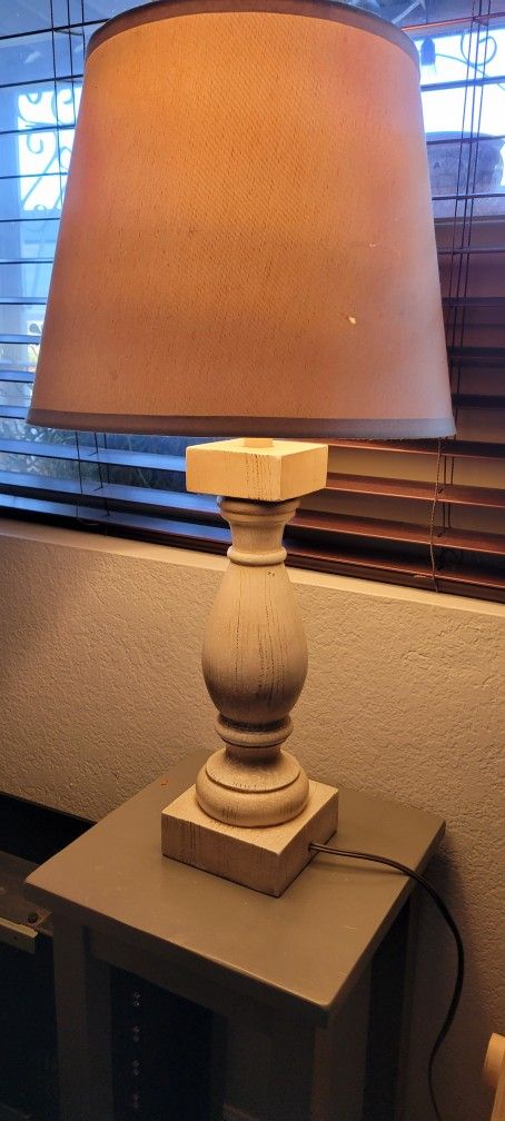Wood Lamp