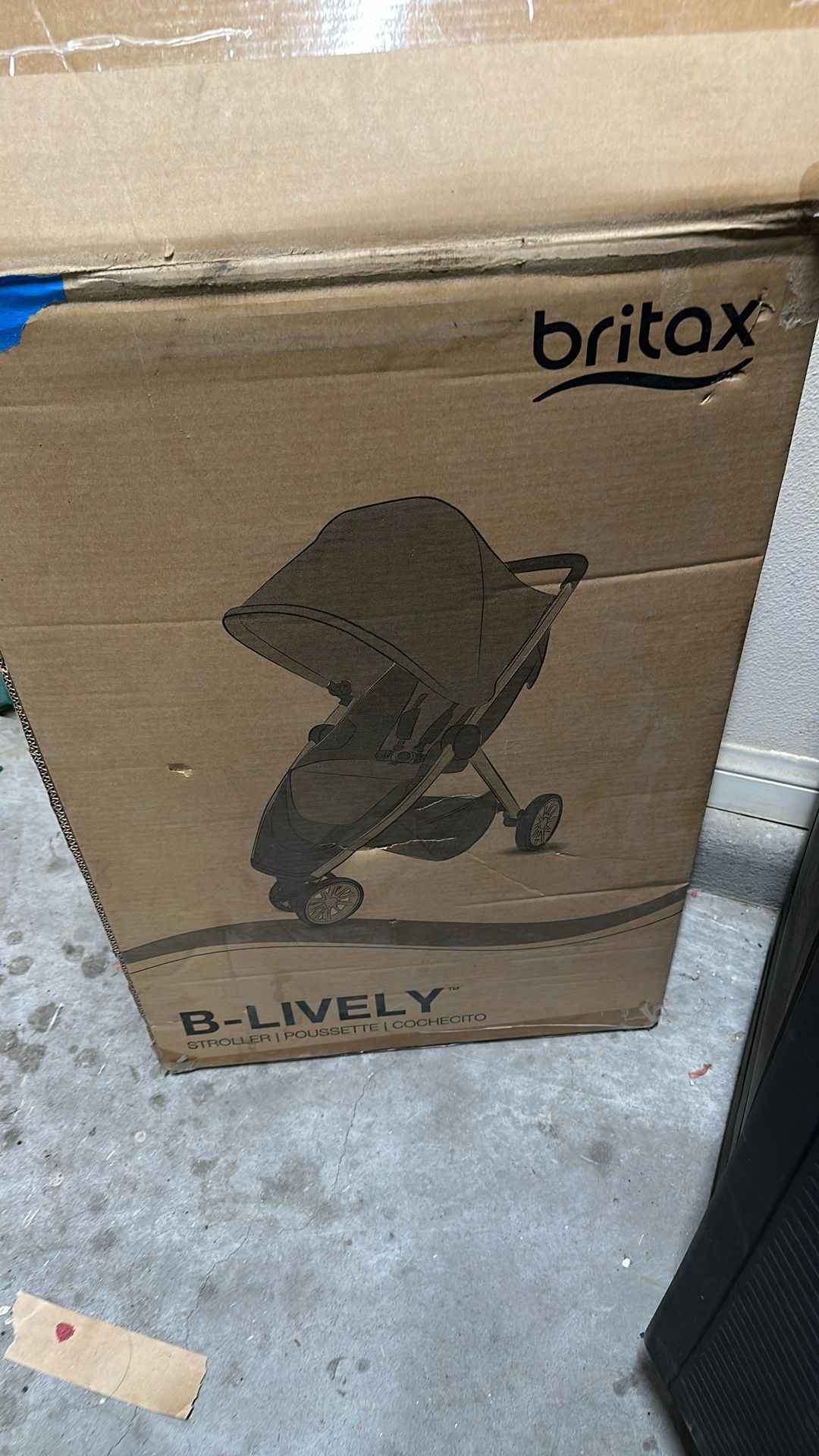 Britax B-Lively Stroller + Infant Car Seat Combo