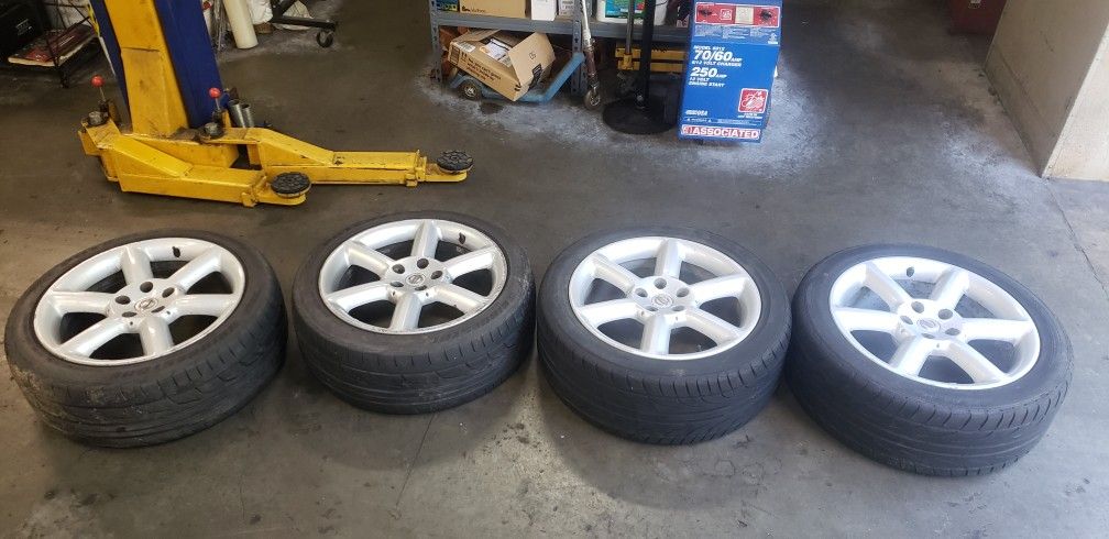 Nissan 350Z OEM Wheels
