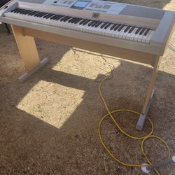 Yamaha DGX-505 PORTABLE GRAND 88-Key Keyboard