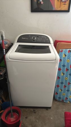 Whirlpool Top Load Washing Machine and dyer