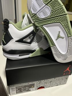 Women’s Retro 4s Brand New