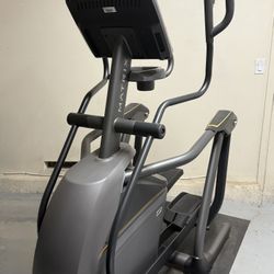 Matrix E50 Elliptical Machine