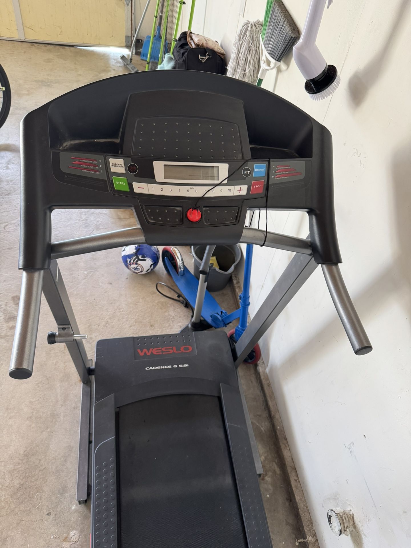 Weslo cadence Treadmill