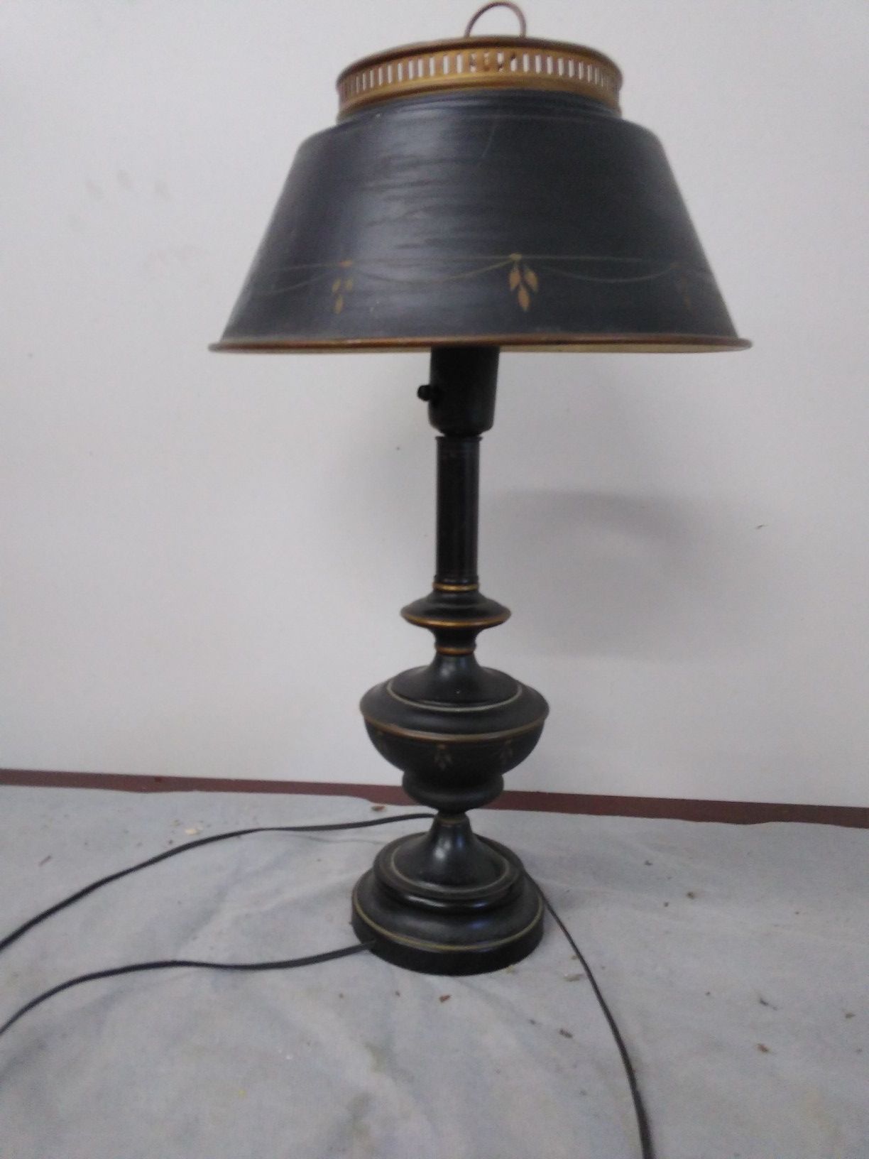 ANTIQUE LAMP