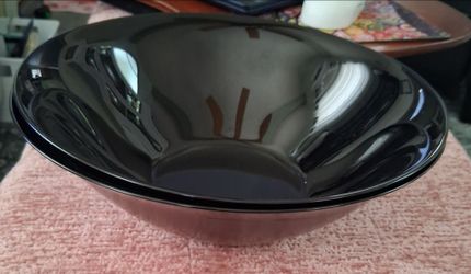 2 LARGE BLACK CORELLE SERVING BOWLS