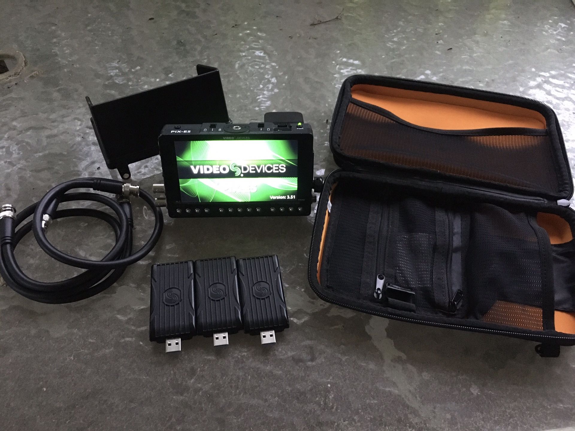 Video devices Pix E5 recorder