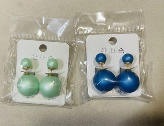Cute Pearl Stud Earrings!