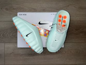 Nike Mind 001 Barely Green