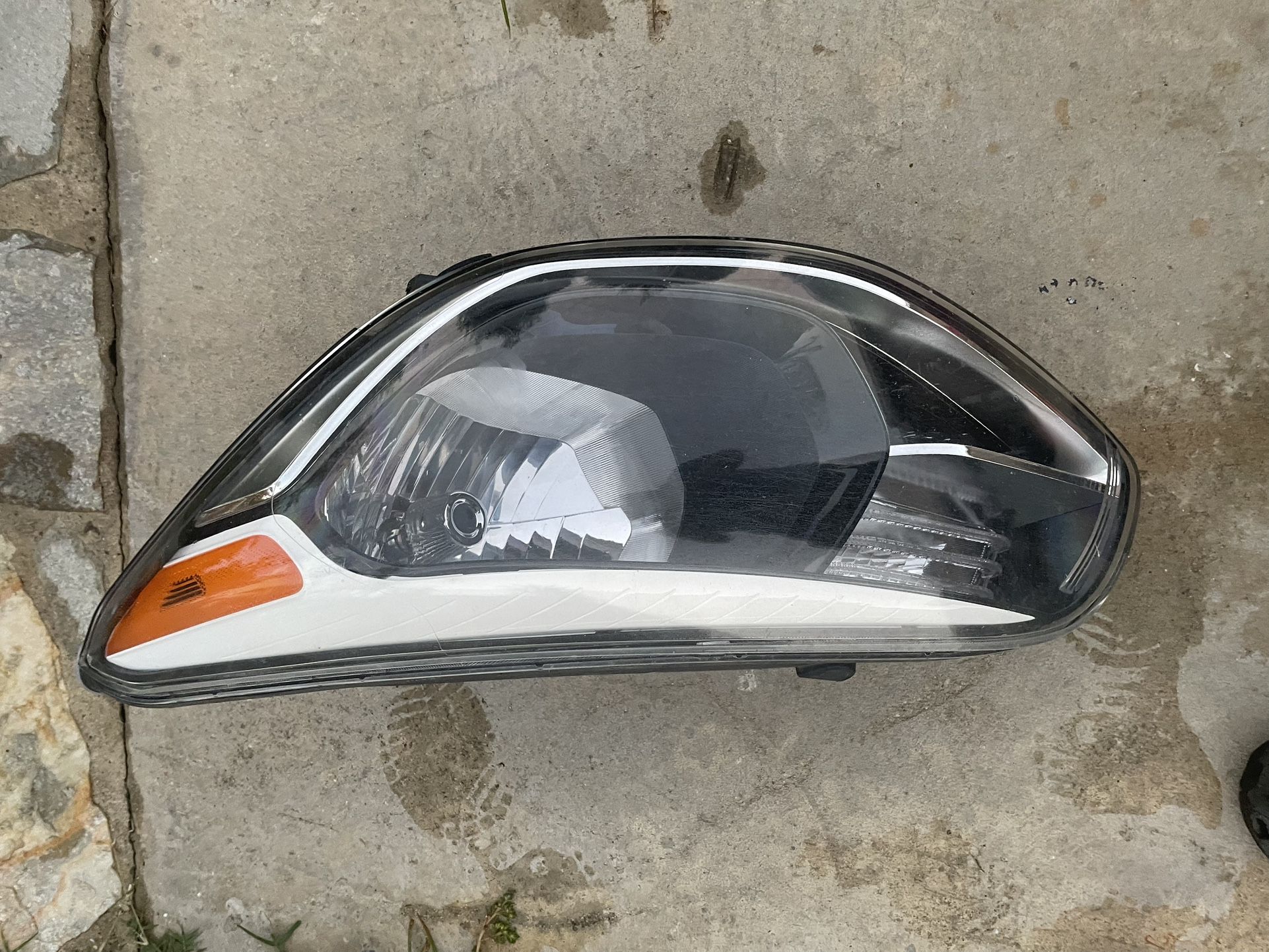 2014-2019 Kia soul headlight