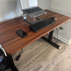 Adjustable Height Standing Computer Desk 