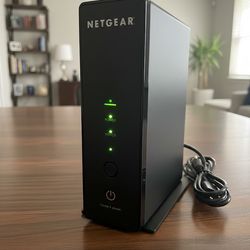 NEW!!  NETGEAR N300  Wi-Fi Range Extender Version 4 Port ( WN 2000 RPT) - Black