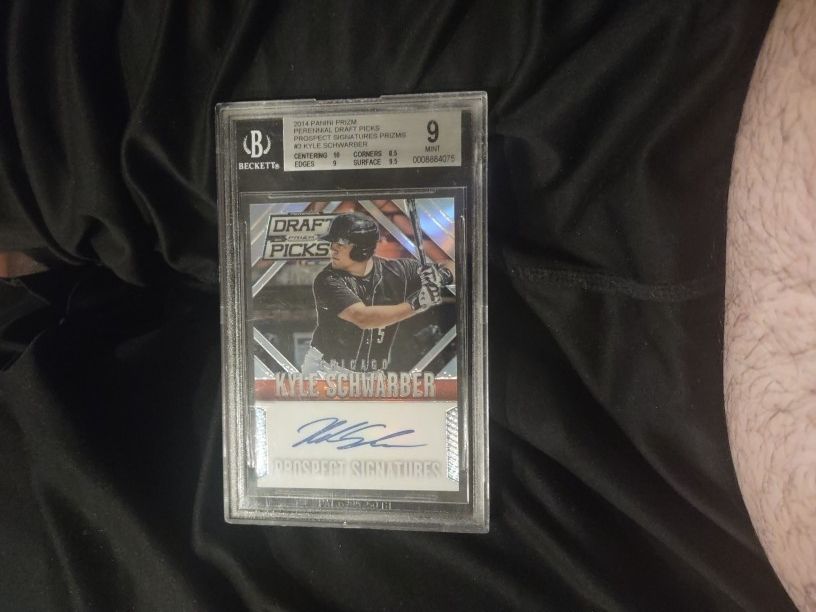 2014 Panini Prizm Refractor Perennial Draft Picks Kyle Schwarber Auto Rookie BGS 9/10