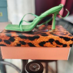 KIMMIEK SQUARE STRAP UP HEELS 