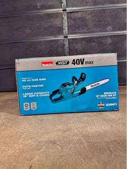 Makita XGT 18 in. 40V max Brushless Electric Battery Chainsaw (Tool Only)