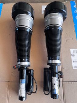MERCEDES BENZ S550 ( W221) AIR STRUTS