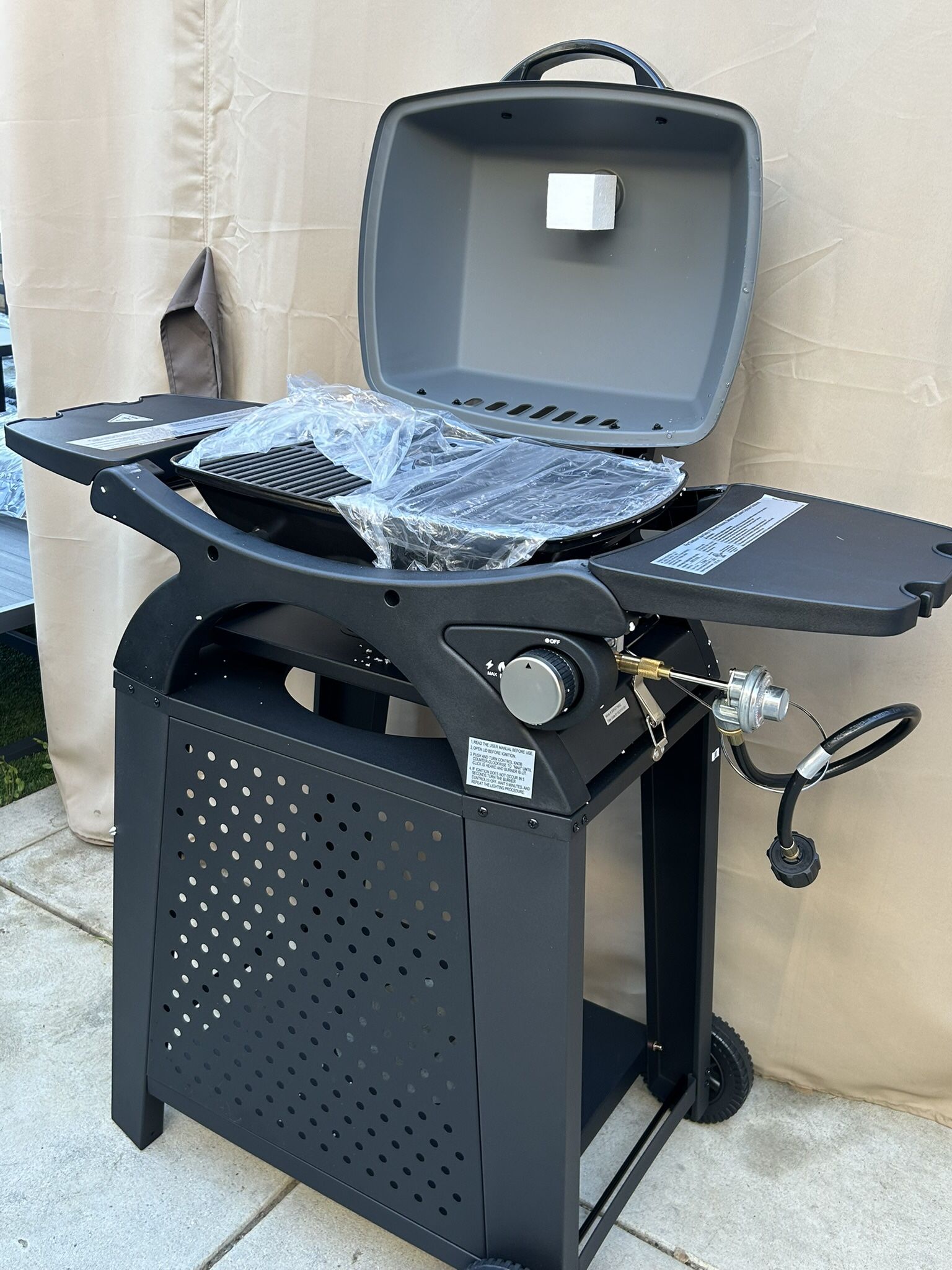 BBQ GRILL BRAND NEW