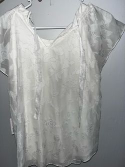 White Floral Embossed Short Sleeve Blouse