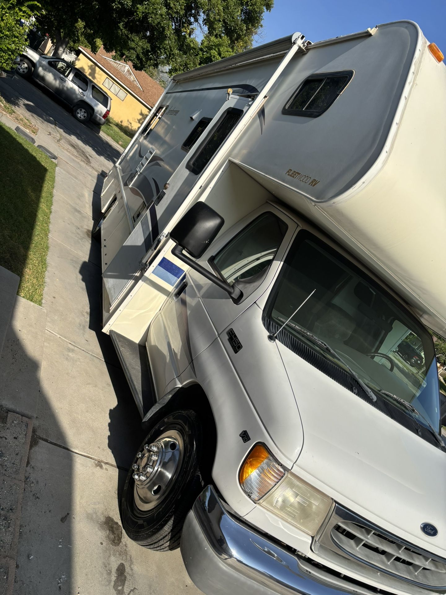 2001 Ford Jamboree e-450