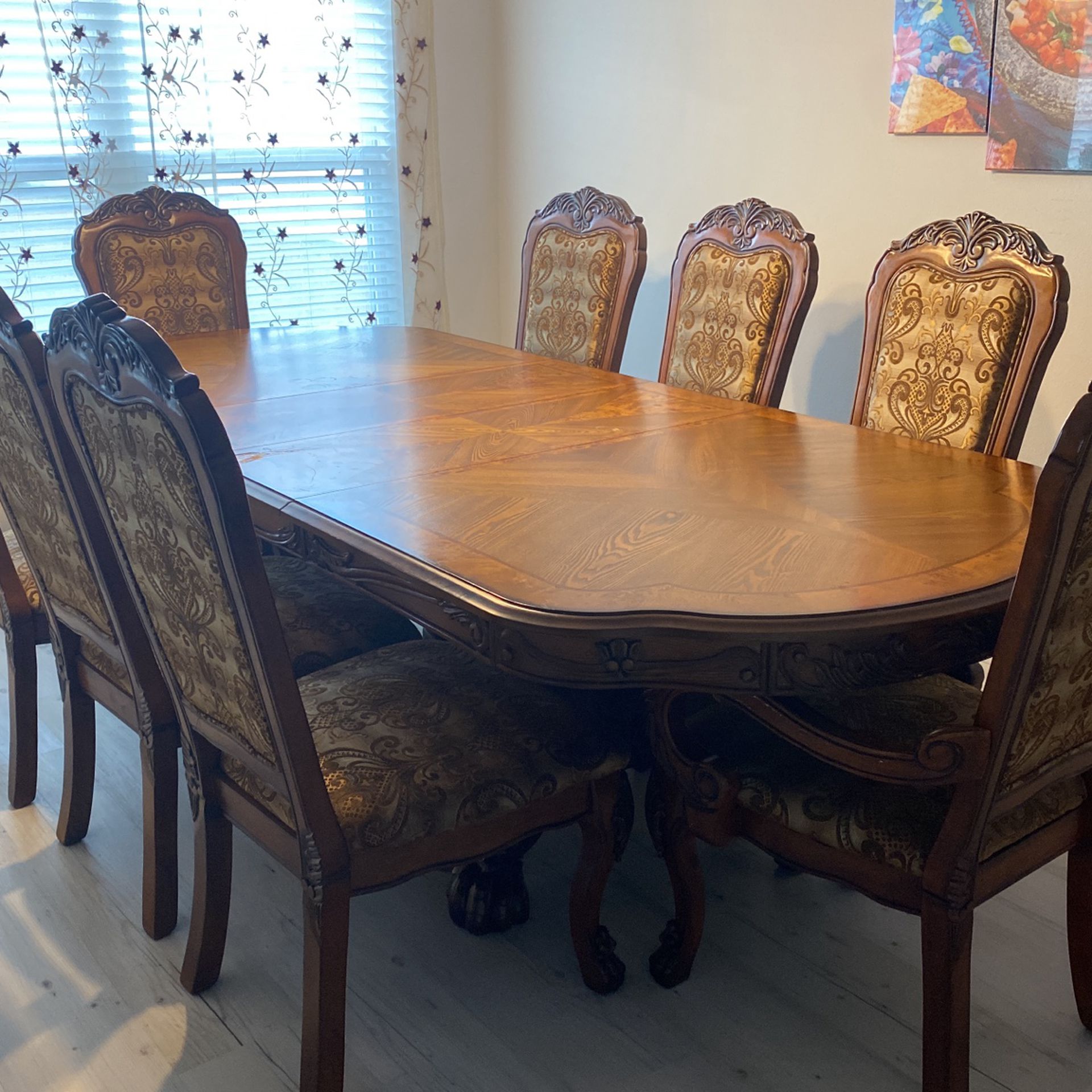 8 Chair Dining Table Set.