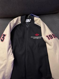 Adidas jacket size L