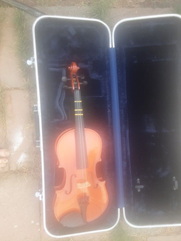 Student Strobel Violin And Case