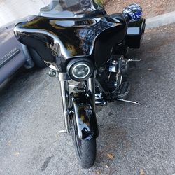 2005 electra glide bagger