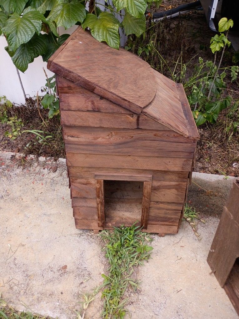 All Wood Dog/Cat House