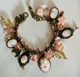 🔥VINTAGE VICTORIAN  BLUSH PINK STYLE BRACELET