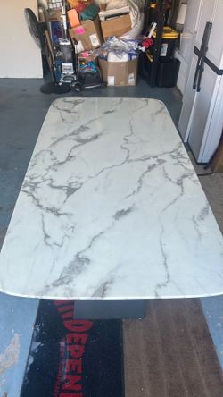 Dinning Table - seats 4-6