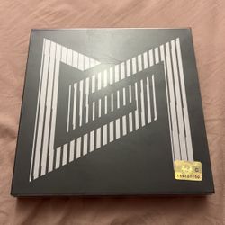 K-pop 2019 CD and Photo Cards