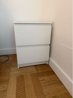 White side table/ night stand 2 drawers