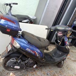  Free.   Scooter 