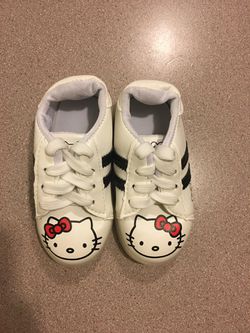 New White hello kitty Light Up Sneakers size 8.5 9
