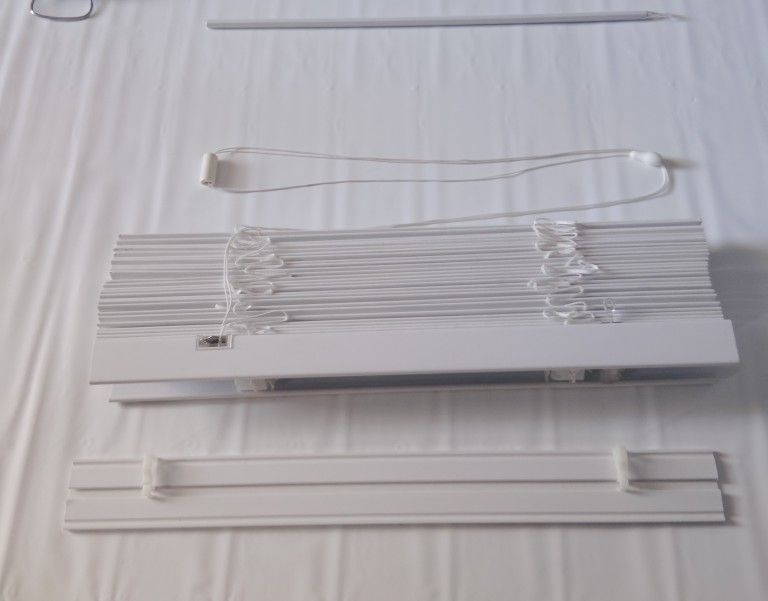 White Cordless Faux Wood Blinds for Windows (L) 22.75 in. (H)64 in.