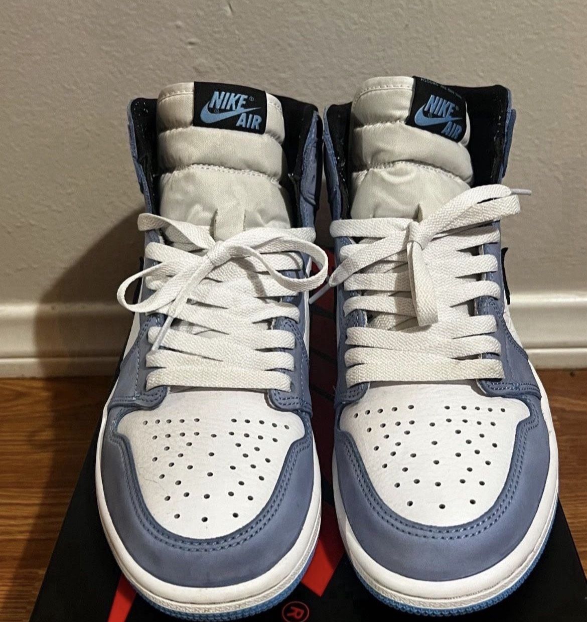 Jordan 1 High Unc