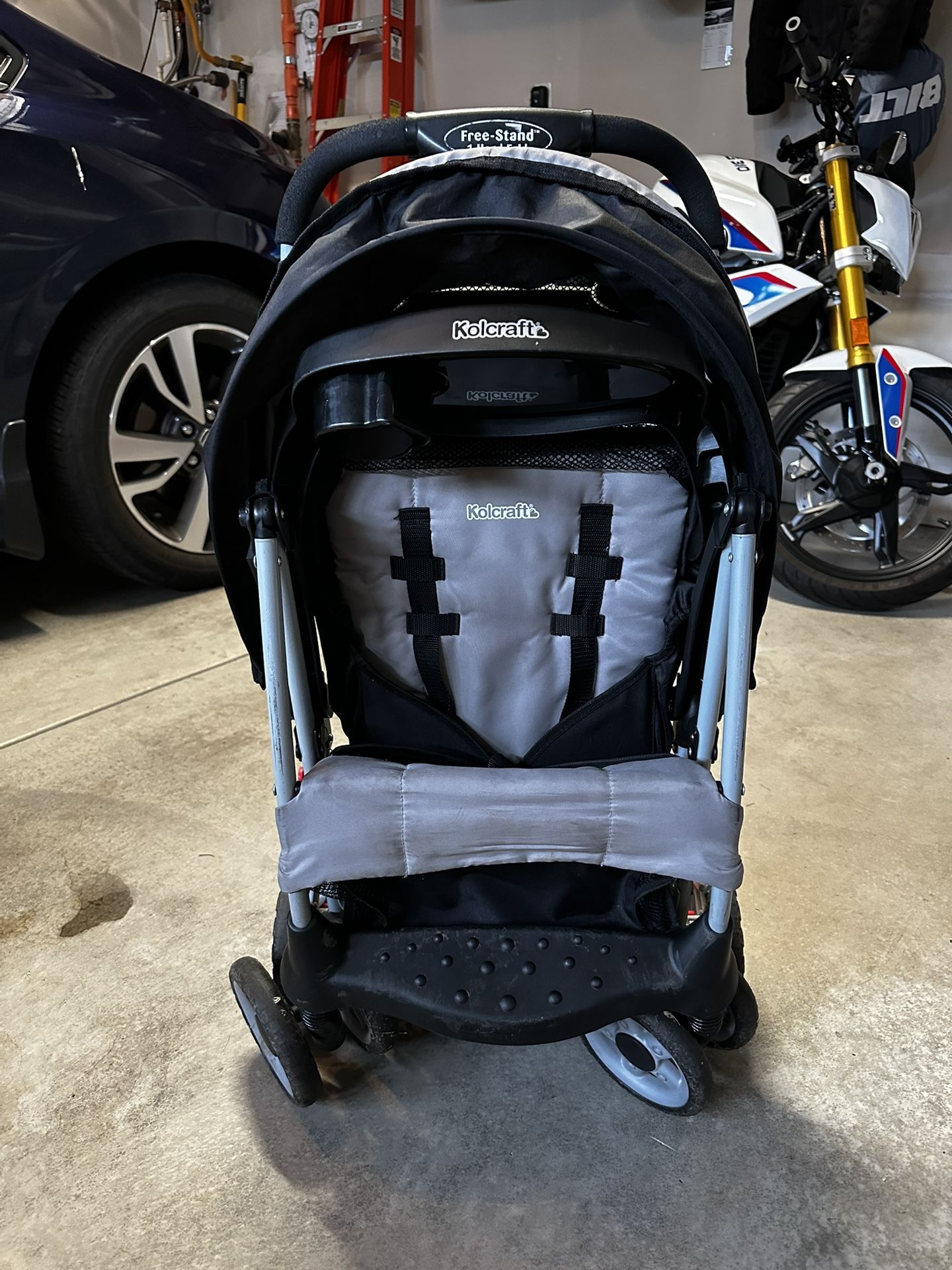 Kolacraft Lightweight Free Stand Travel Stroller
