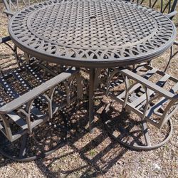 FIVE PIECE METAL PATIO SET 