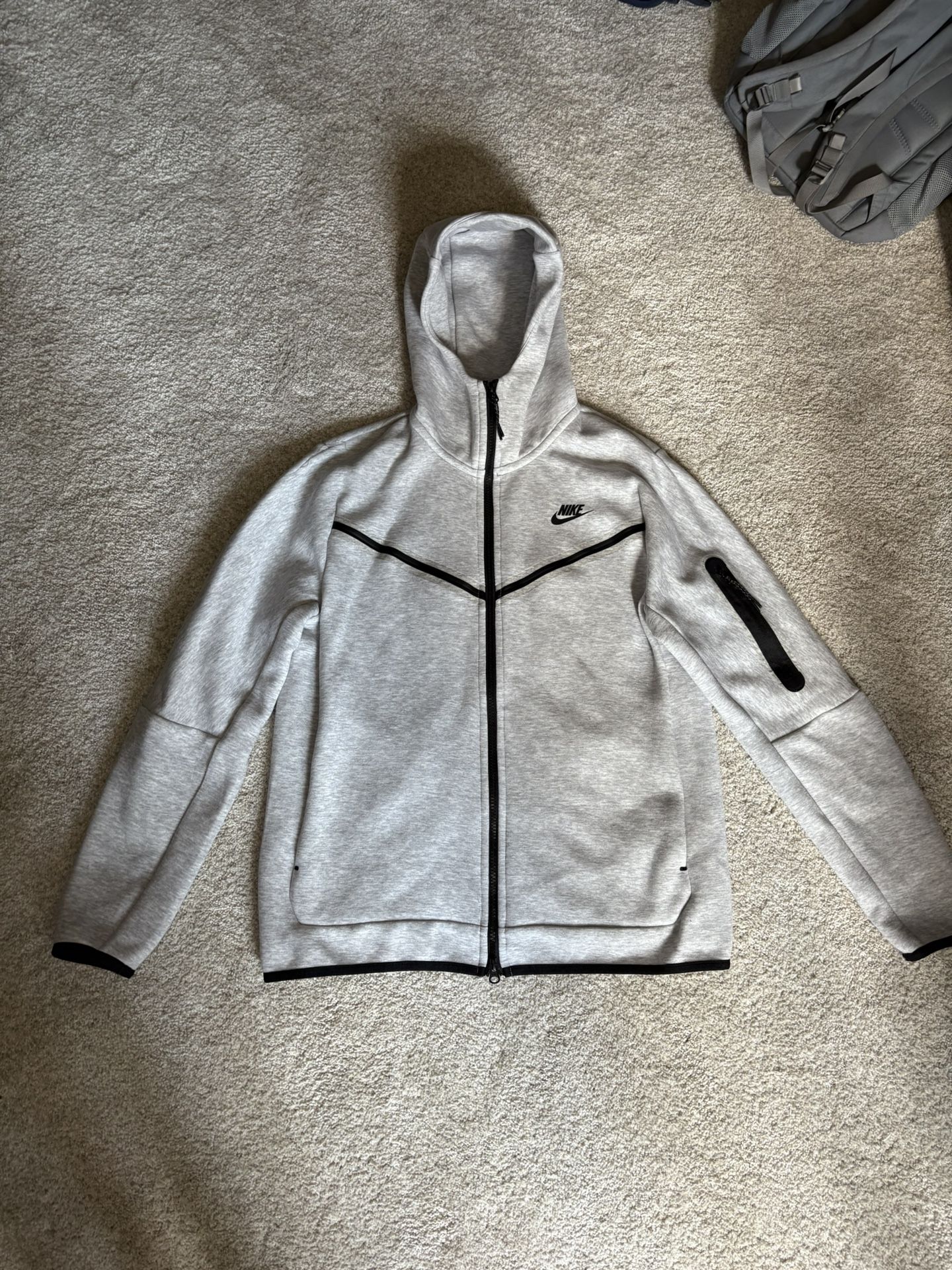 Nike Tech Fleece - Gray Size Large, fits like Medium