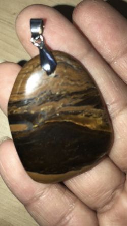Tiger eye pendant 30mm