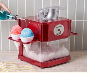 Snow cone machine