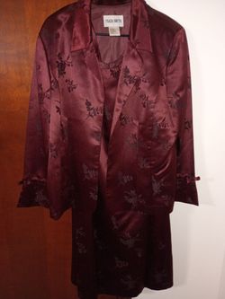 Lady's 2 piece plaza South d