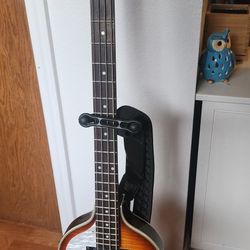 Bass Guitar Rogue Left Handed 